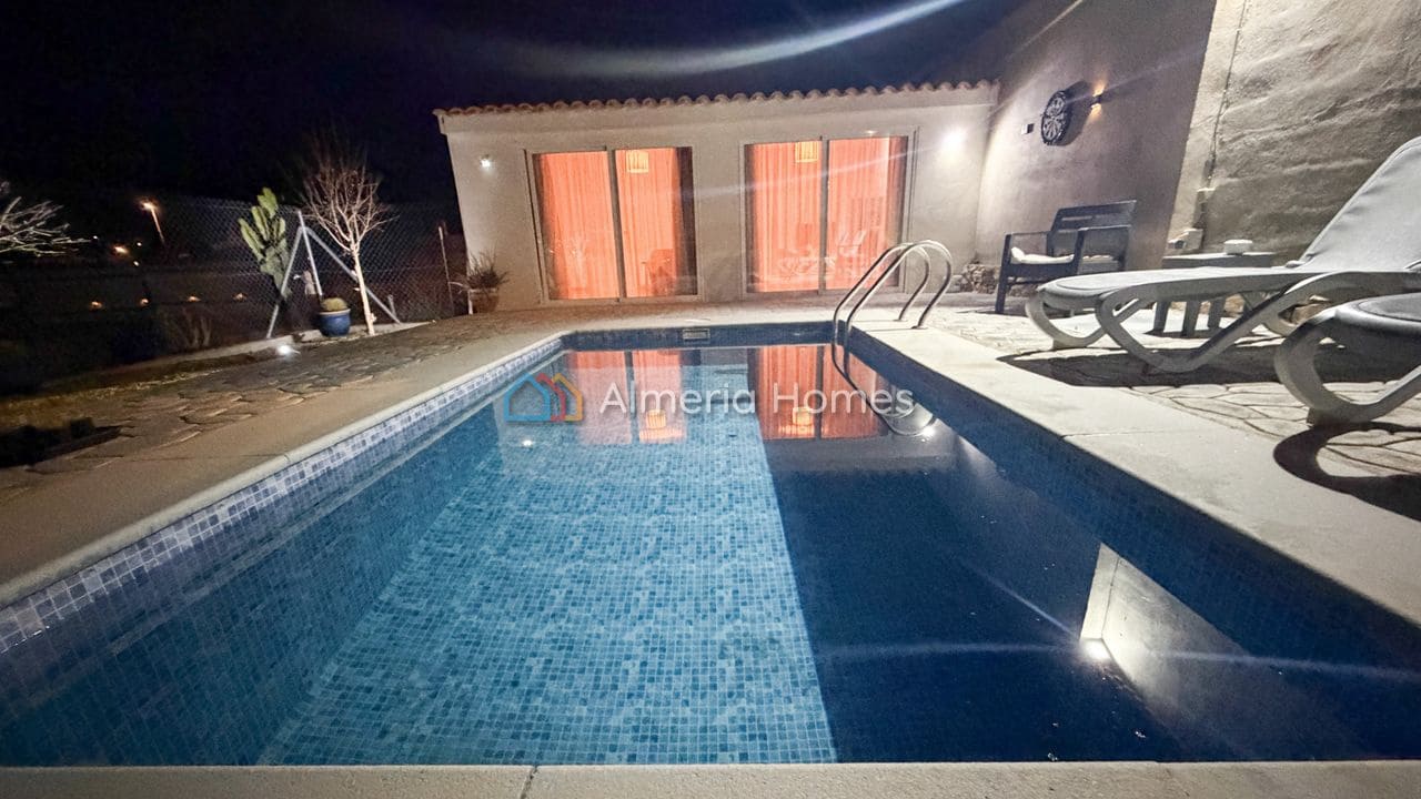 3 slaapkamer Villa te koop in Albox met zwembad garage - € 210.000 (Ref: 9789534)