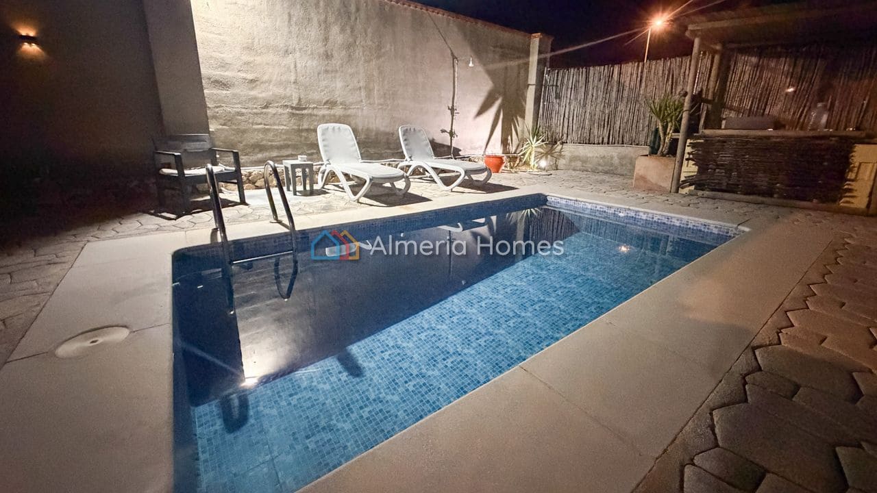 3 slaapkamer Villa te koop in Albox met zwembad garage - € 210.000 (Ref: 9789534)