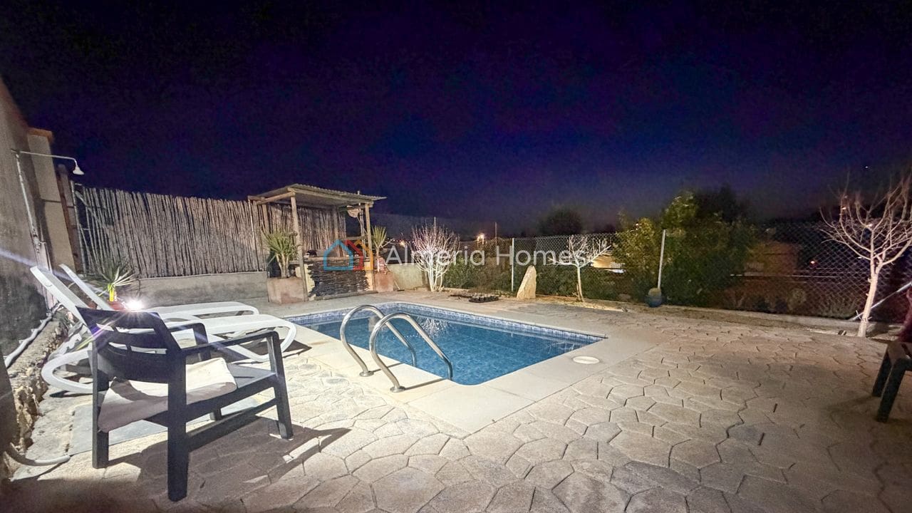 3 slaapkamer Villa te koop in Albox met zwembad garage - € 210.000 (Ref: 9789534)