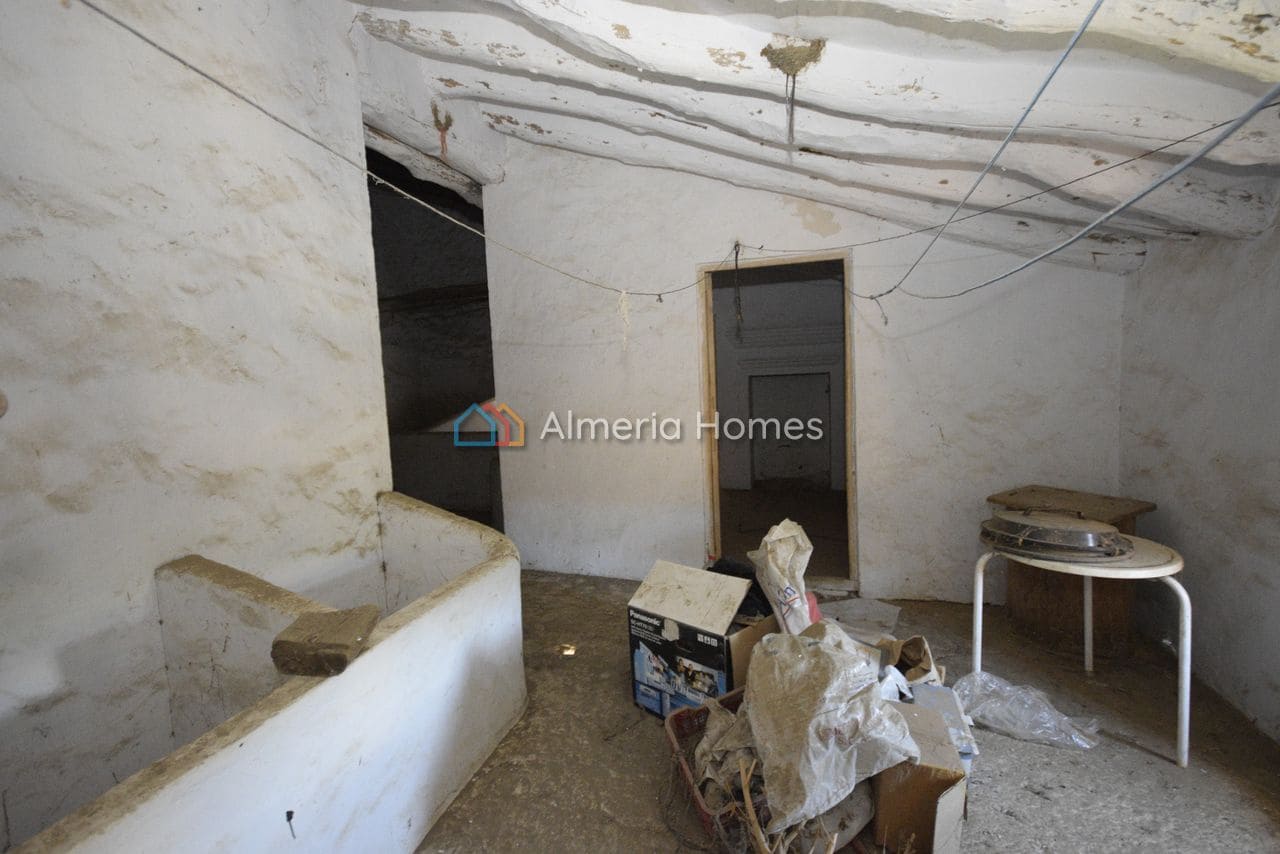 4 slaapkamer Finca/Landhuis te koop in Oria met garage - € 74.995 (Ref: 9793583)