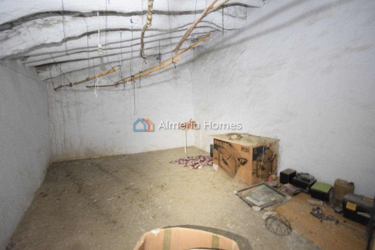 4 slaapkamer Finca/Landhuis te koop in Oria met garage - € 74.995 (Ref: 9793583)