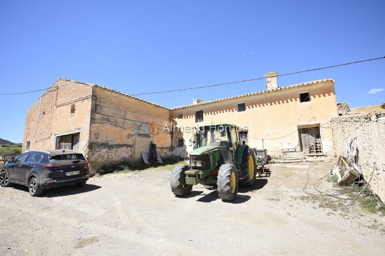 4 slaapkamer Finca/Landhuis te koop in Oria met garage - € 74.995 (Ref: 9793583)