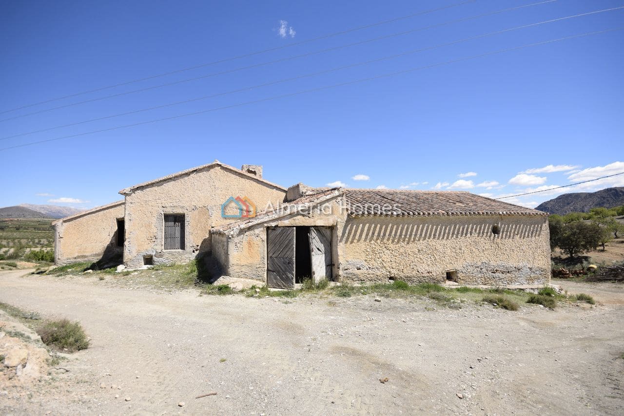 4 slaapkamer Finca/Landhuis te koop in Oria met garage - € 74.995 (Ref: 9793583)