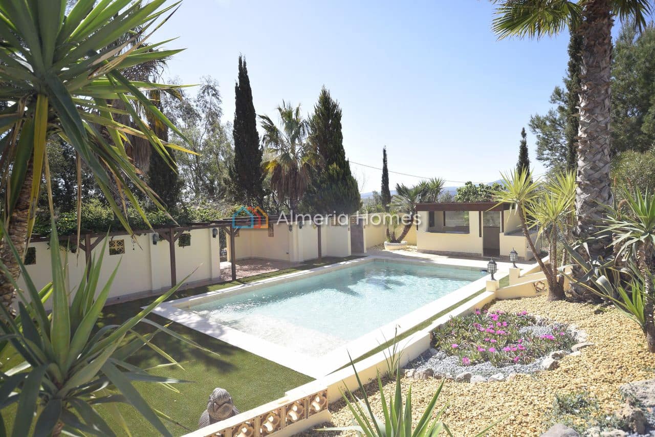 Chalet de 3 habitaciones en Partaloa en venta con piscina garaje - 349.950 € (Ref: 9804939)