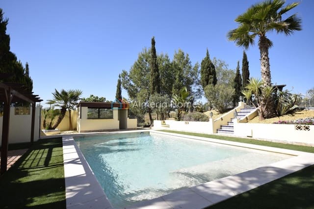 Chalet de 3 habitaciones en Partaloa en venta con piscina garaje - 349.950 € (Ref: 9804939)