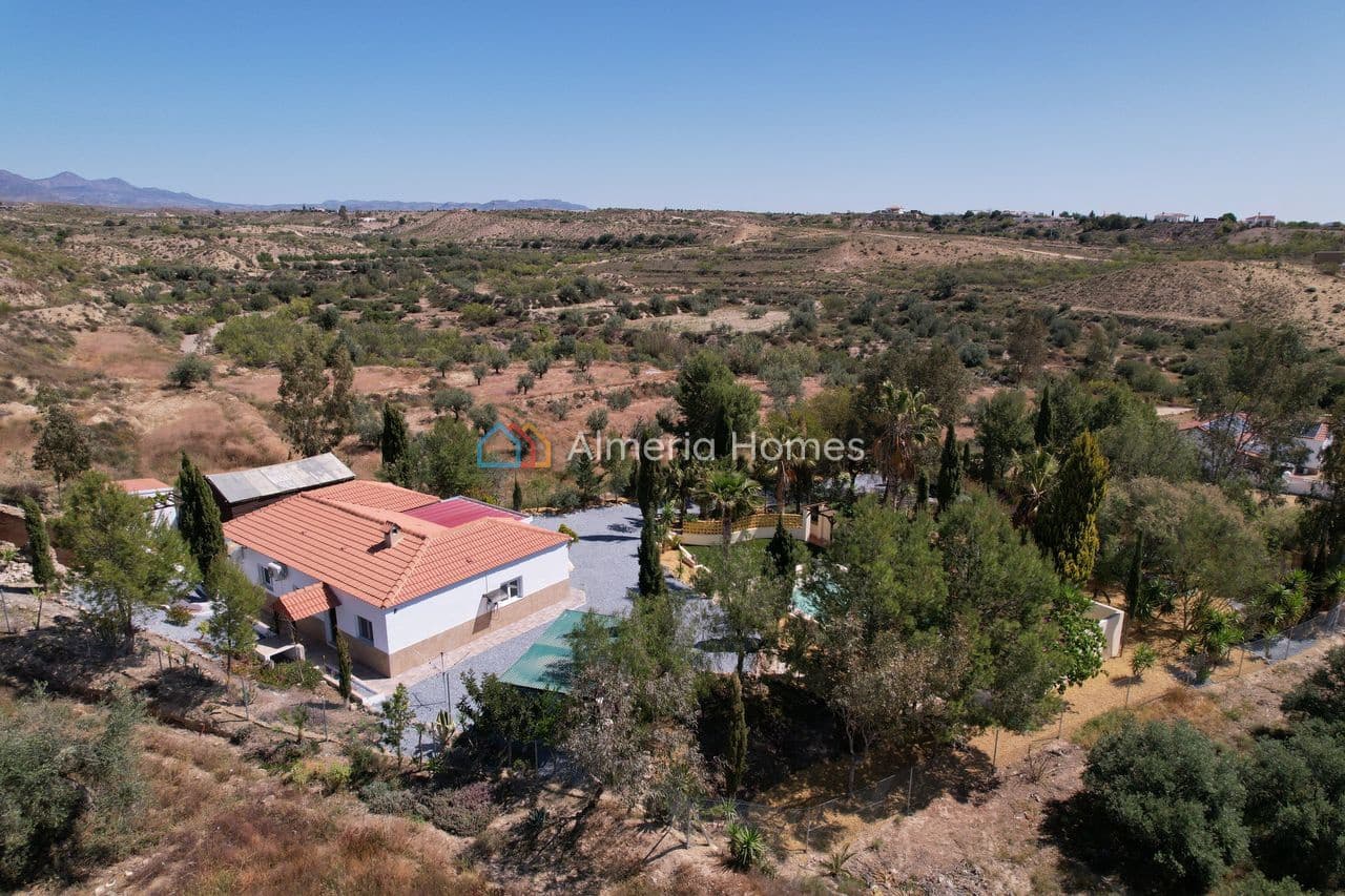 Chalet de 3 habitaciones en Partaloa en venta con piscina garaje - 349.950 € (Ref: 9804939)