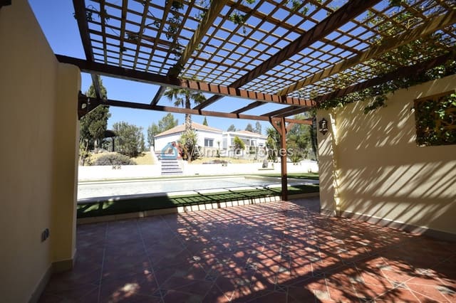 Chalet de 3 habitaciones en Partaloa en venta con piscina garaje - 349.950 € (Ref: 9804939)