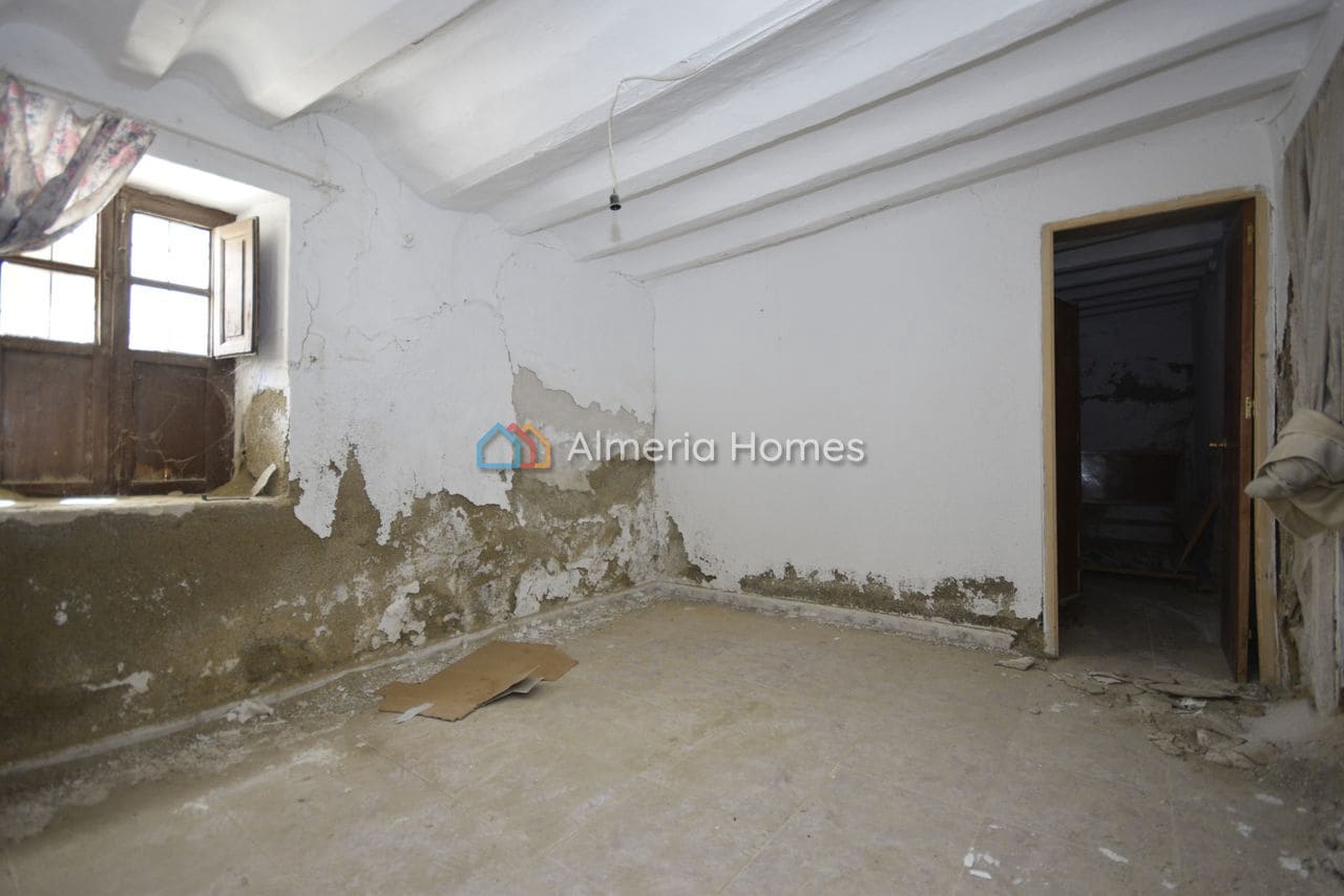 4 makuuhuone Omakotitalo myytävänä paikassa Partaloa - 35 000 € (Ref: 9807108)