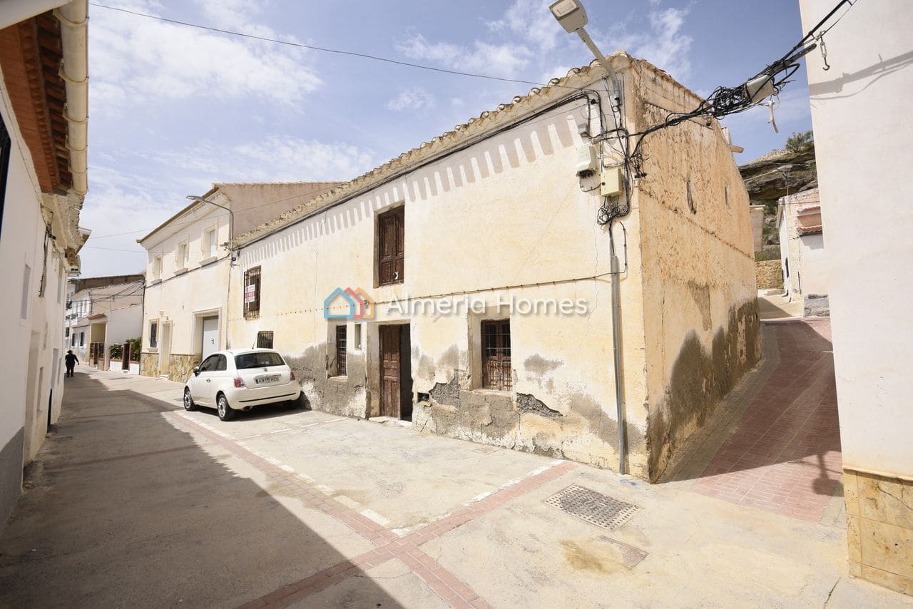 4 makuuhuone Omakotitalo myytävänä paikassa Partaloa - 35 000 € (Ref: 9807108)