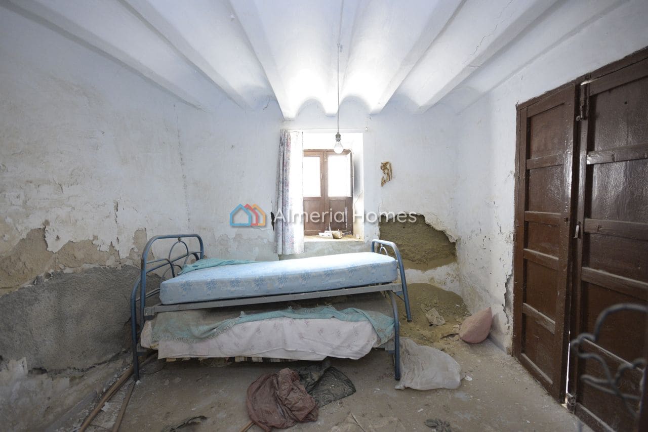 4 makuuhuone Omakotitalo myytävänä paikassa Partaloa - 35 000 € (Ref: 9807108)