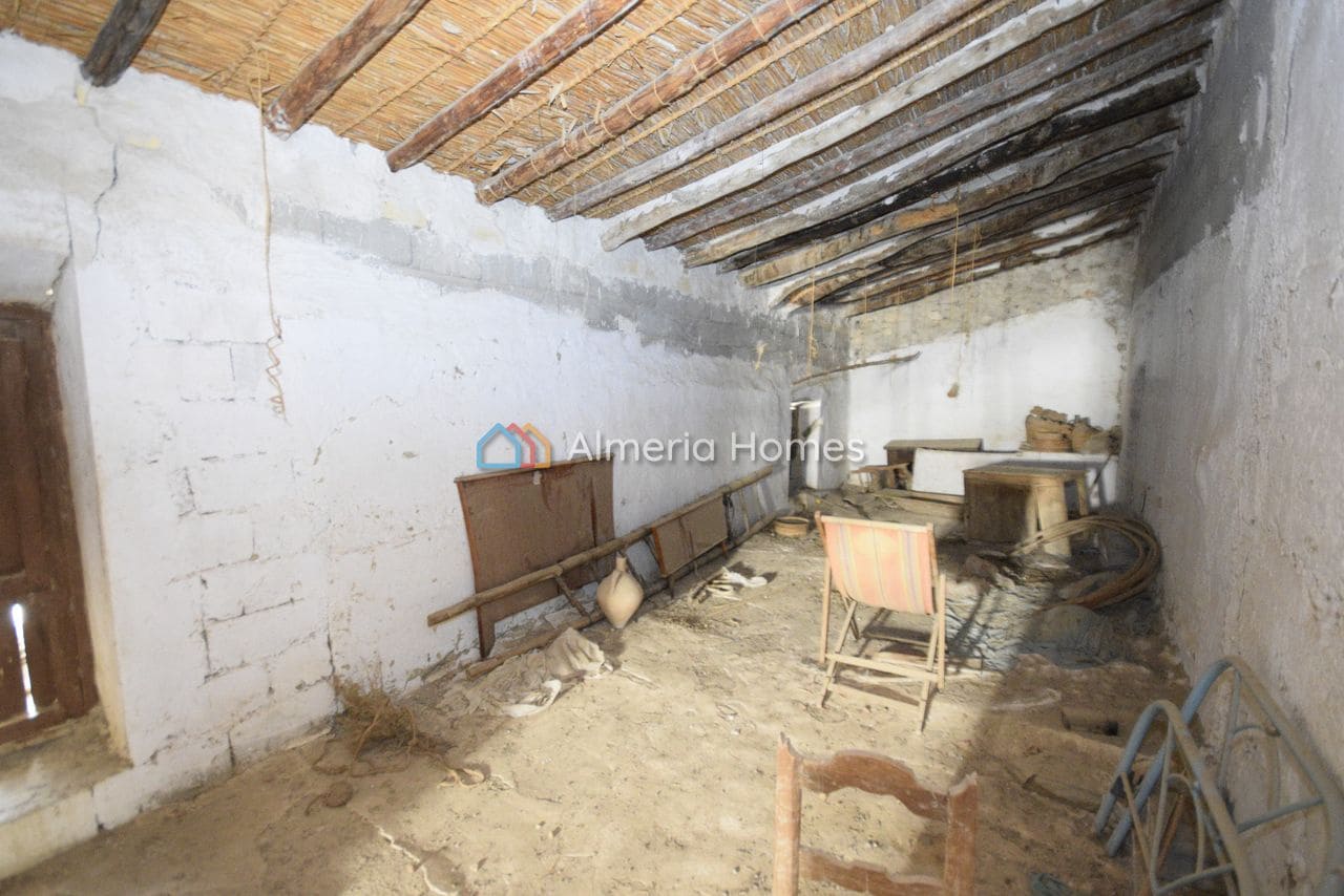 4 makuuhuone Omakotitalo myytävänä paikassa Partaloa - 35 000 € (Ref: 9807108)