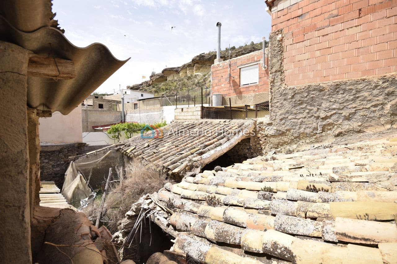 4 makuuhuone Omakotitalo myytävänä paikassa Partaloa - 35 000 € (Ref: 9807108)