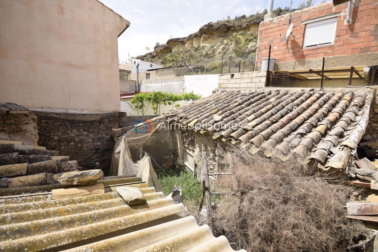 4 makuuhuone Omakotitalo myytävänä paikassa Partaloa - 35 000 € (Ref: 9807108)