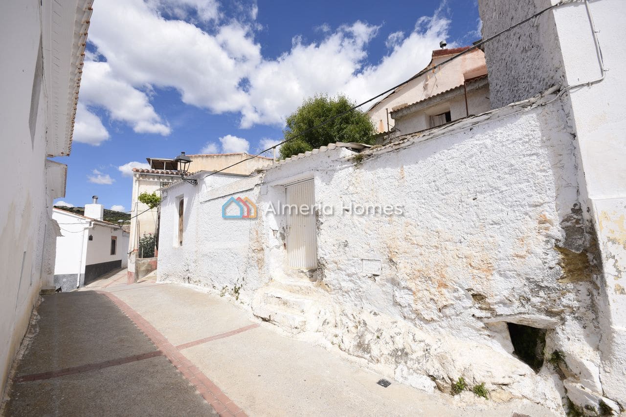 7 bedroom Townhouse for sale in Tahal - € 59,995 (Ref: 9832711)