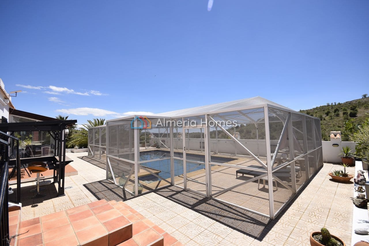 4 bedroom Villa for sale in Velez-Rubio with pool garage - € 349,000 (Ref: 9832843)
