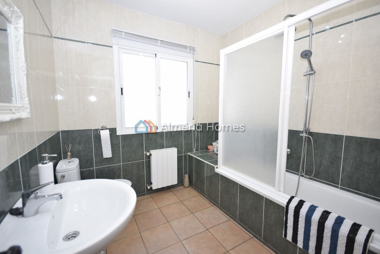 4 bedroom Villa for sale in Velez-Rubio with pool garage - € 349,000 (Ref: 9832843)