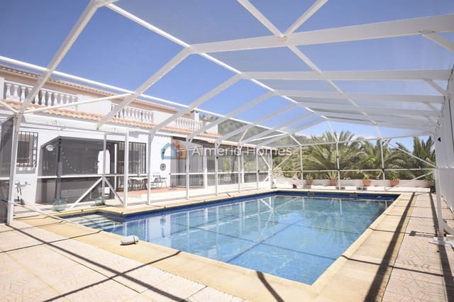 4 soverom Villa til salgs i Vélez-Rubio med svømmebasseng garasje - € 349 000 (Ref: 9832843)