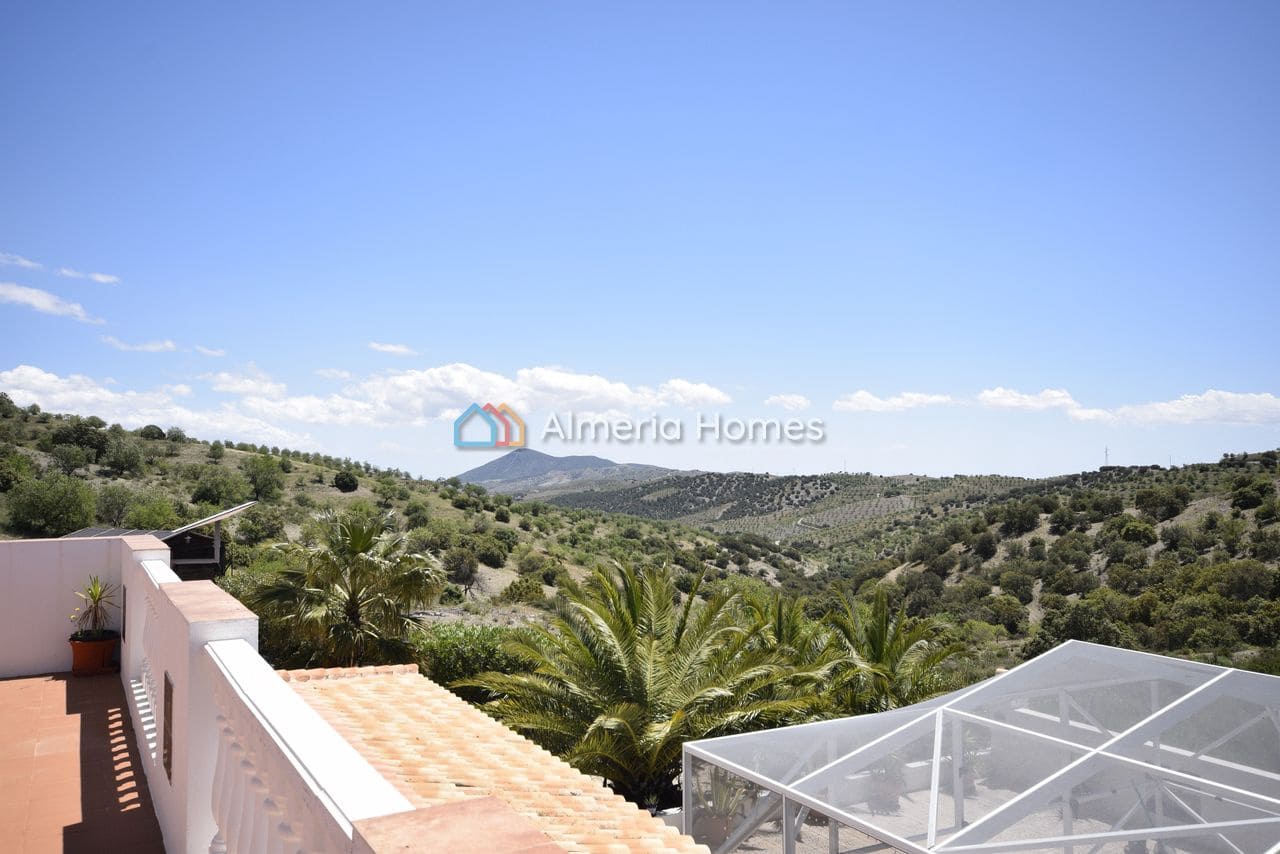 4 bedroom Villa for sale in Velez-Rubio with pool garage - € 349,000 (Ref: 9832843)