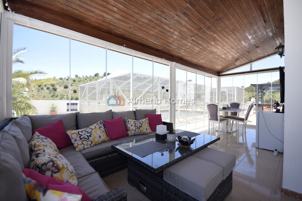 4 bedroom Villa for sale in Velez-Rubio with pool garage - € 349,000 (Ref: 9832843)