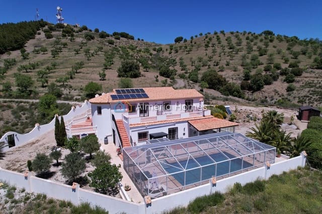 4 soverom Villa til salgs i Vélez-Rubio med svømmebasseng garasje - € 349 000 (Ref: 9832843)