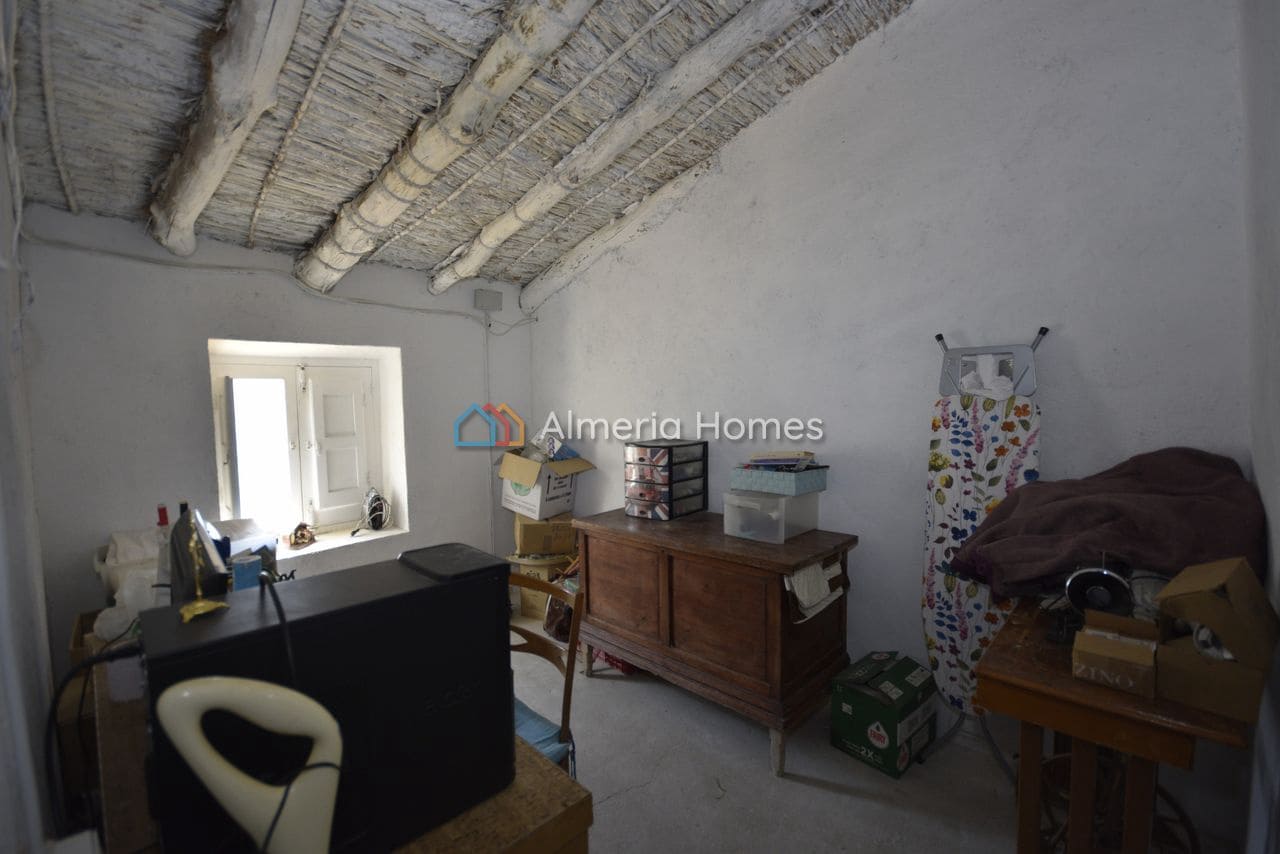 3 bedroom Finca/Country House for sale in Oria with garage - € 164,995 (Ref: 9838365)
