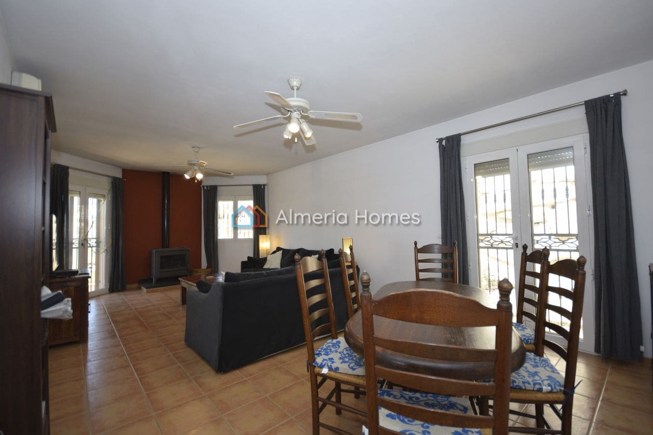 3 makuuhuone Huvila myytävänä paikassa Arboleas mukana uima-altaan - 274 995 € (Ref: 9848196)