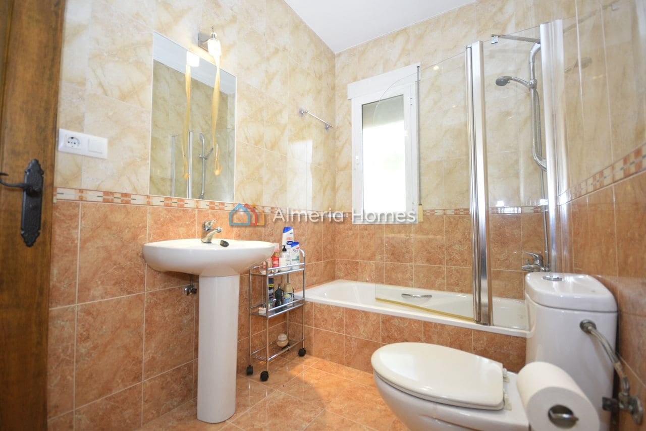 3 makuuhuone Huvila myytävänä paikassa Arboleas mukana uima-altaan - 274 995 € (Ref: 9848196)