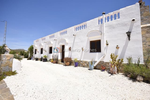 3 soverom Villa til salgs i Albox med svømmebasseng garasje - € 224 995 (Ref: 9850040)