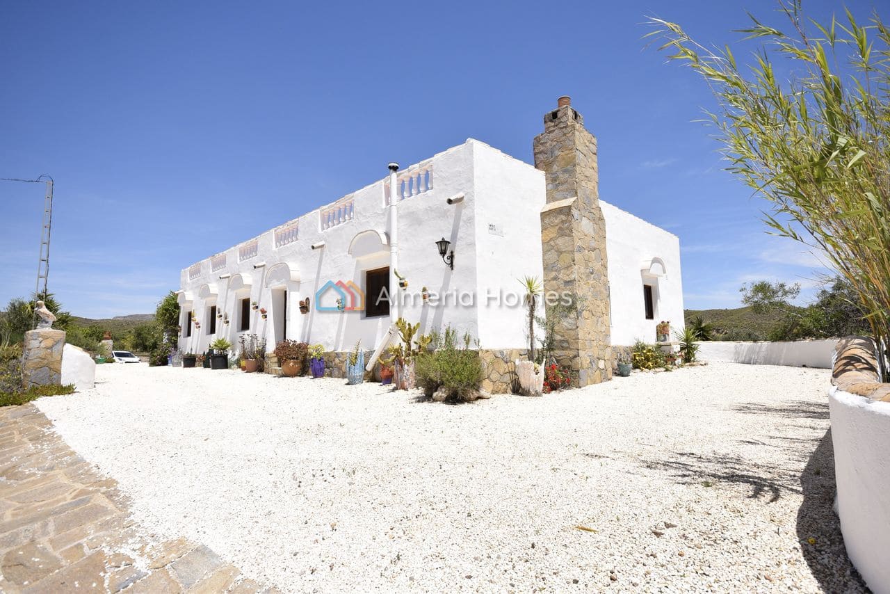 3 soverom Villa til salgs i Albox med svømmebasseng garasje - € 224 995 (Ref: 9850040)