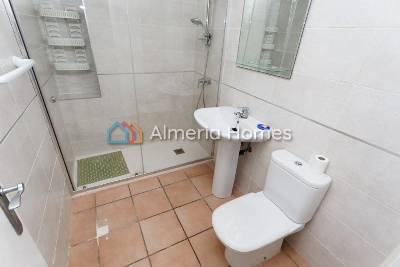2 soverom Leilighet til salgs i Mojacar med svømmebasseng garasje - € 160 000 (Ref: 9852074)