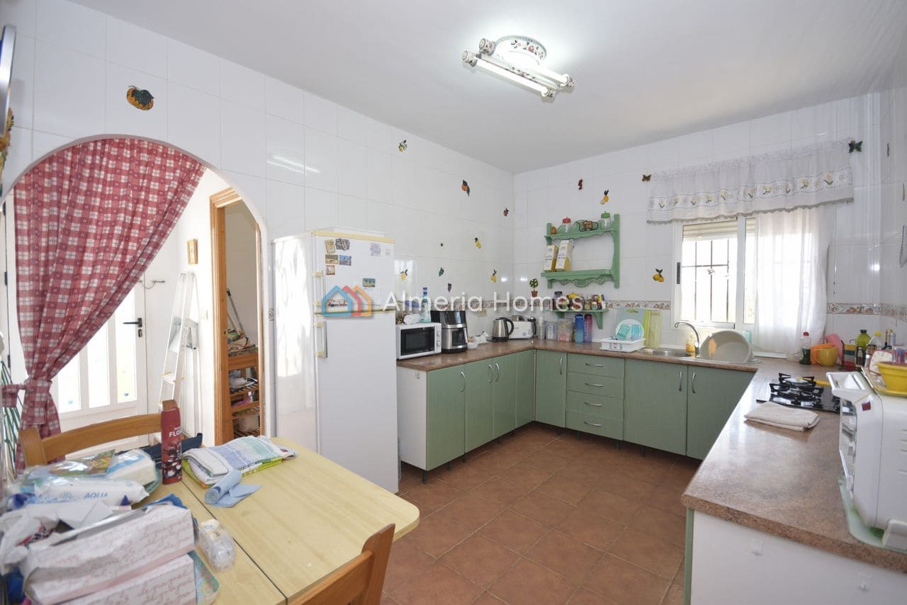 3 bedroom Villa for sale in Albox with garage - € 199,995 (Ref: 9874334)