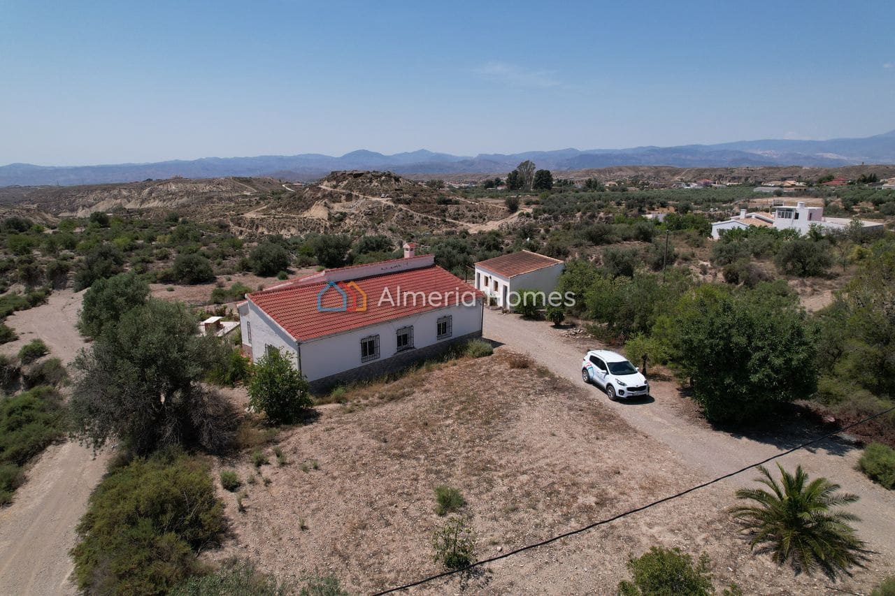 3 bedroom Villa for sale in Albox with garage - € 199,995 (Ref: 9874334)