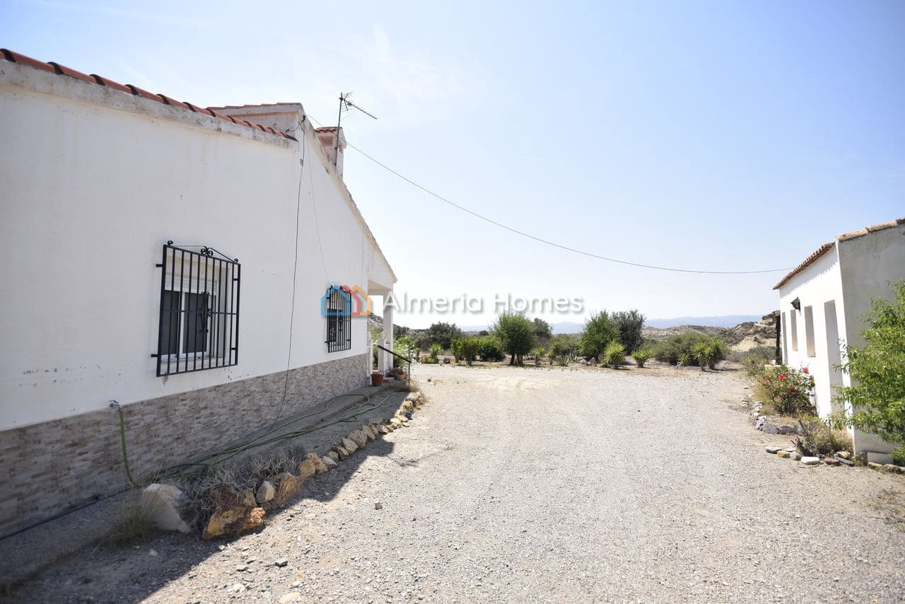 3 bedroom Villa for sale in Albox with garage - € 199,995 (Ref: 9874334)