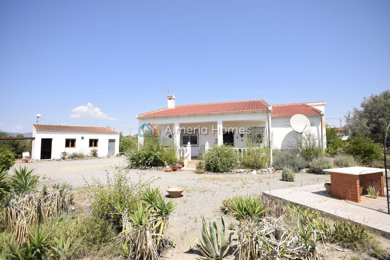 3 bedroom Villa for sale in Albox with garage - € 199,995 (Ref: 9874334)