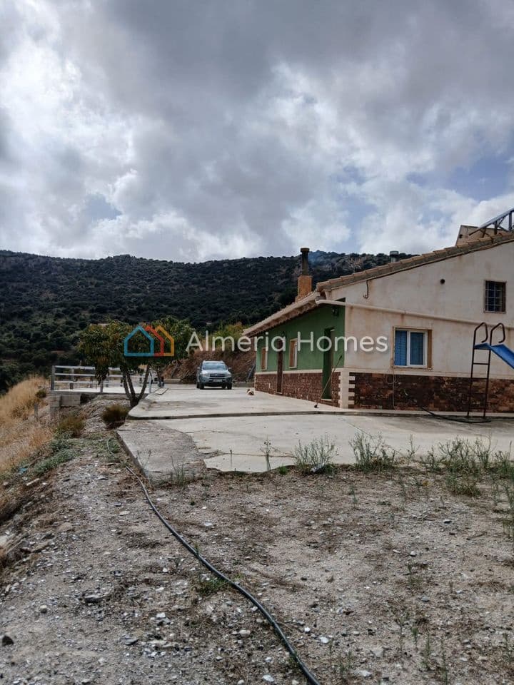 3 bedroom Finca/Country House for sale in Sierro with garage - € 160,000 (Ref: 9891305)