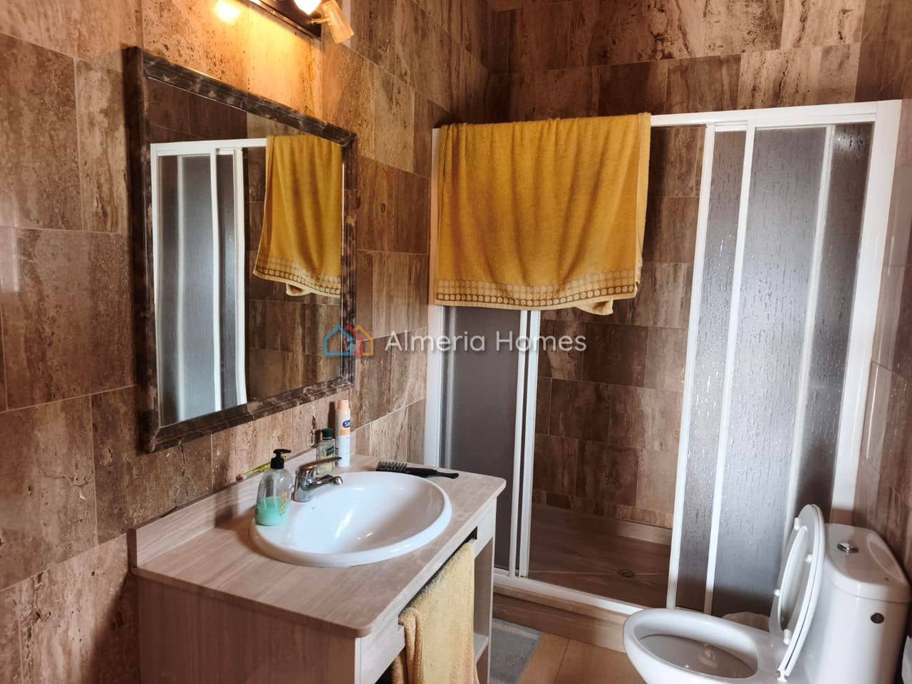3 bedroom Finca/Country House for sale in Sierro with garage - € 160,000 (Ref: 9891305)