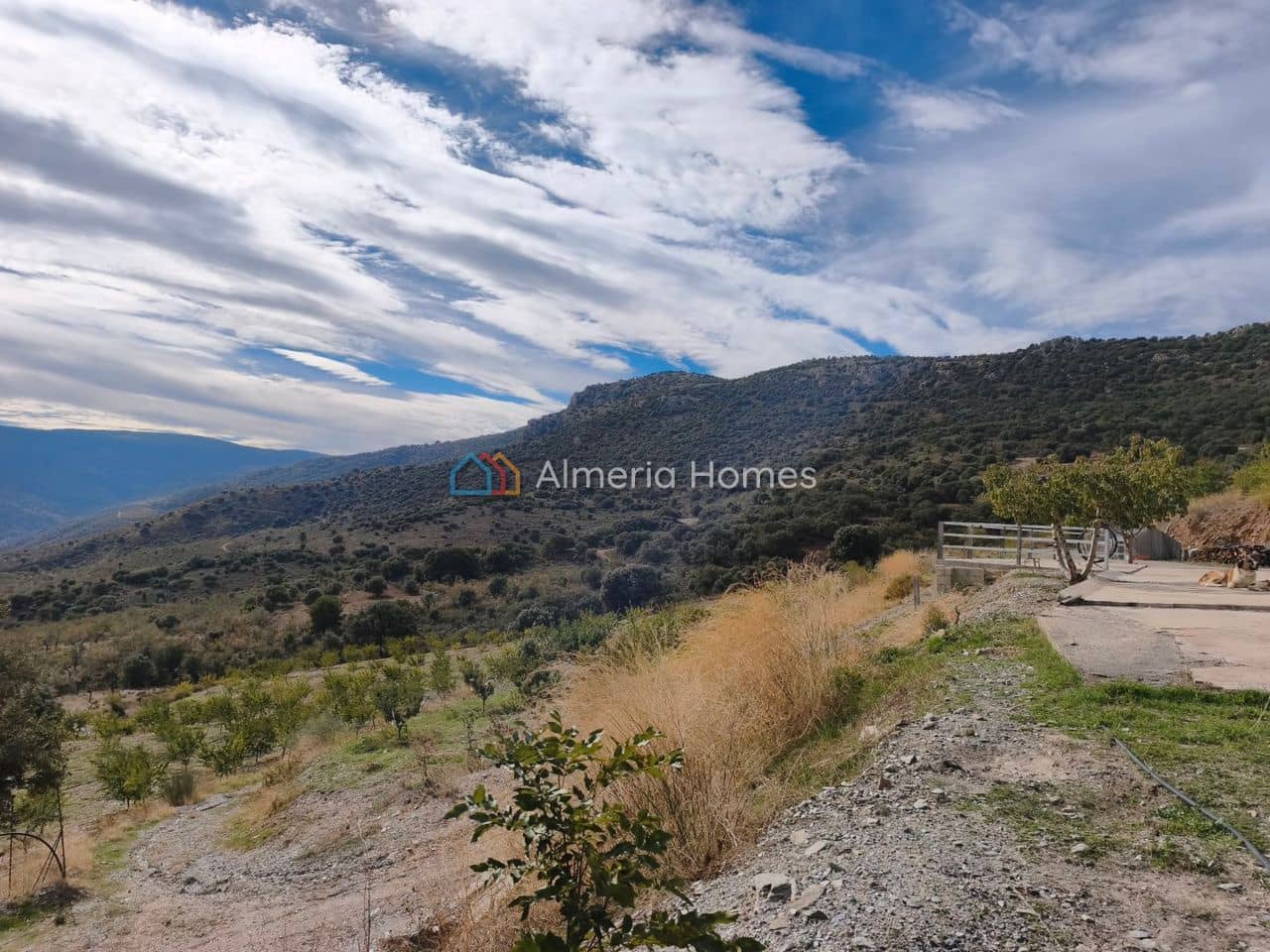 3 bedroom Finca/Country House for sale in Sierro with garage - € 160,000 (Ref: 9891305)