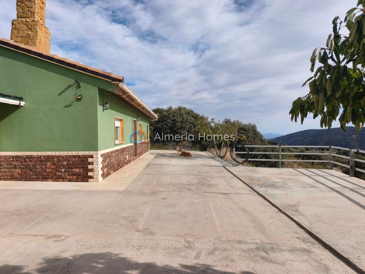 3 bedroom Finca/Country House for sale in Sierro with garage - € 160,000 (Ref: 9891305)