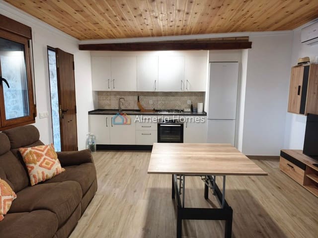 1 Zimmer Finca/Landgut zu verkaufen in Baza mit Pool - 160.000 € (Ref: 9891306)