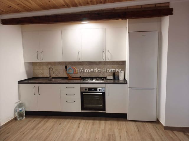 1 Zimmer Finca/Landgut zu verkaufen in Baza mit Pool - 160.000 € (Ref: 9891306)