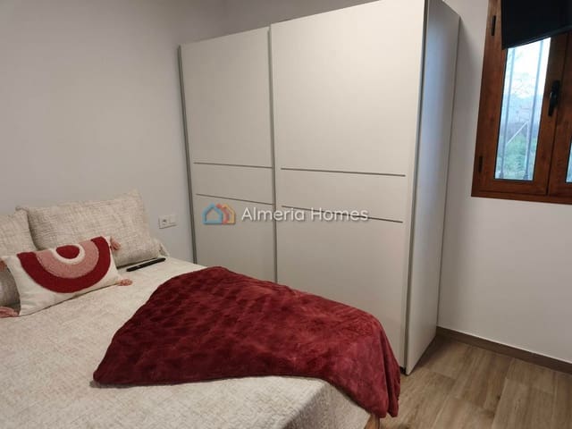 1 Zimmer Finca/Landgut zu verkaufen in Baza mit Pool - 160.000 € (Ref: 9891306)
