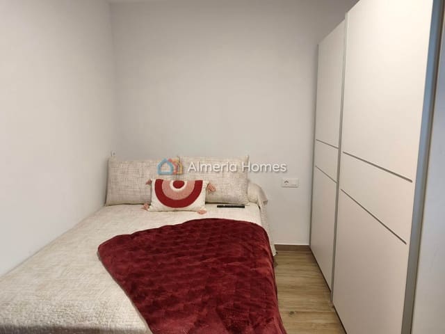 1 Zimmer Finca/Landgut zu verkaufen in Baza mit Pool - 160.000 € (Ref: 9891306)