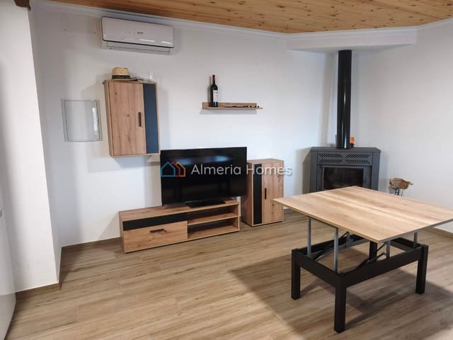 1 Zimmer Finca/Landgut zu verkaufen in Baza mit Pool - 160.000 € (Ref: 9891306)