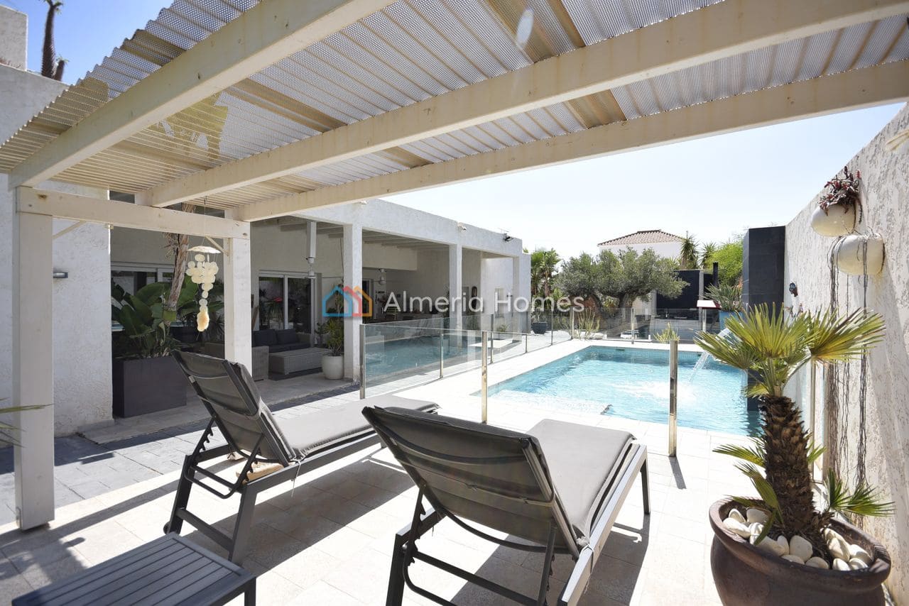4 bedroom Villa for sale in Vera with pool garage - € 649,000 (Ref: 9891314)