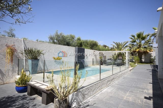 4 bedroom Villa for sale in Vera Ciudad, Vera with pool garage - € 649,000 (Ref: 9891314)