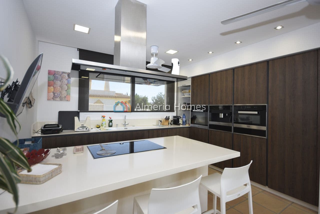 4 bedroom Villa for sale in Vera with pool garage - € 649,000 (Ref: 9891314)