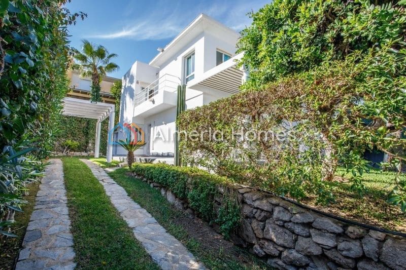 3 sovrum Villa till salu i Puerto del Rey med pool garage - 510 000 € (Ref: 9891317)