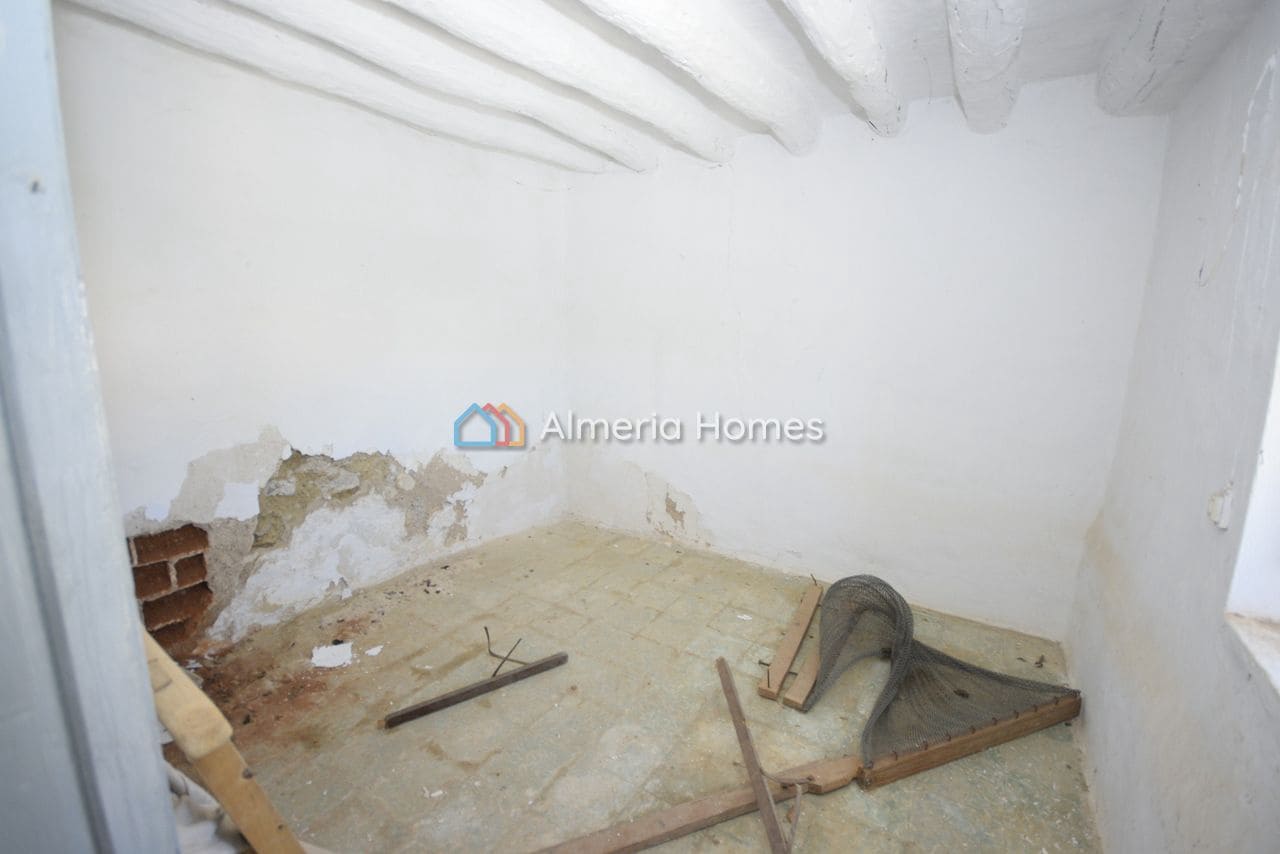 4 Zimmer Haus zu verkaufen in Oria - 24.995 € (Ref: 9891320)