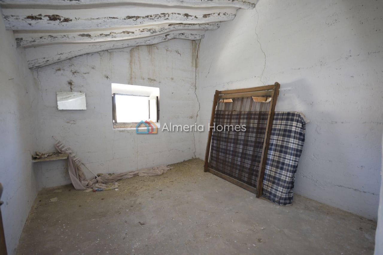 4 Zimmer Haus zu verkaufen in Oria - 24.995 € (Ref: 9891320)