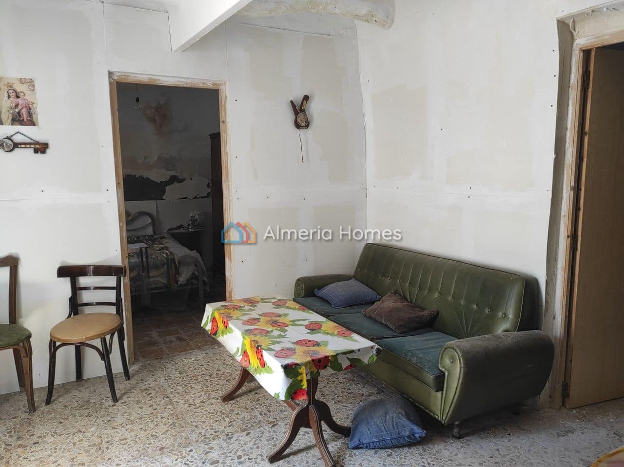 7 soverom Hus til salgs i Somontin - € 15 000 (Ref: 9891322)